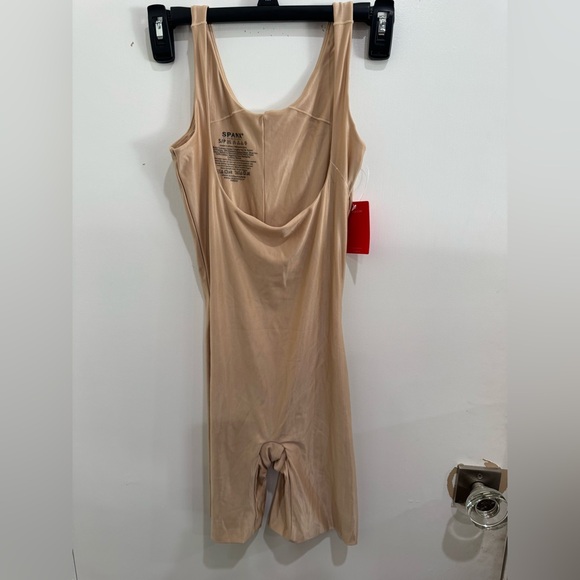 SPANX Beige Full-Body Sculpting Bodysuit - Picture 2 of 4